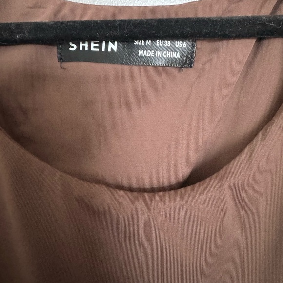 Basic Solid Fitted tank top in Brown - Picture 3 of 3